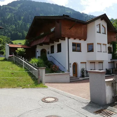 Kreidl Ilse דירה *